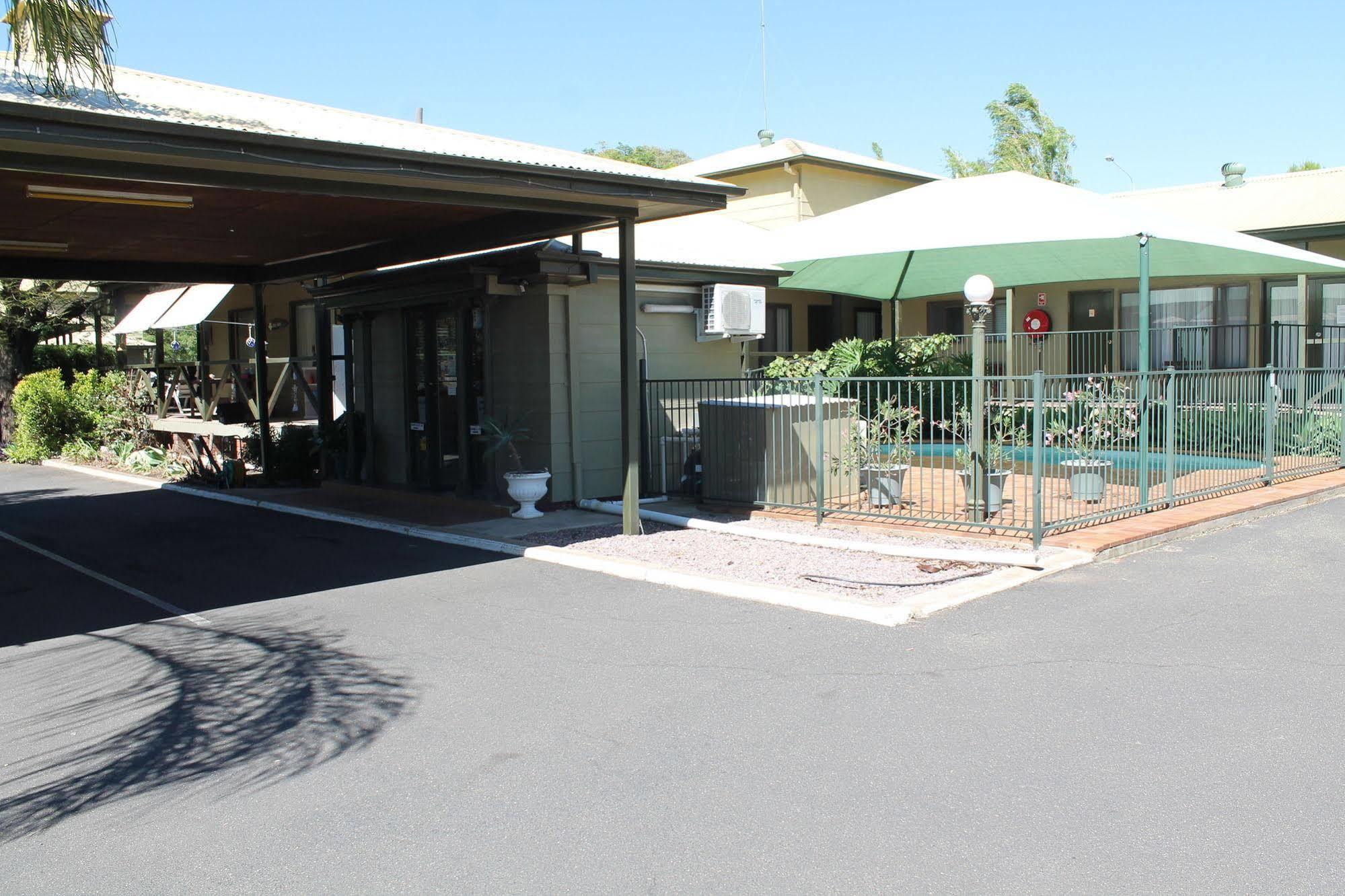 Lake Forbes Motel Eksteriør bilde