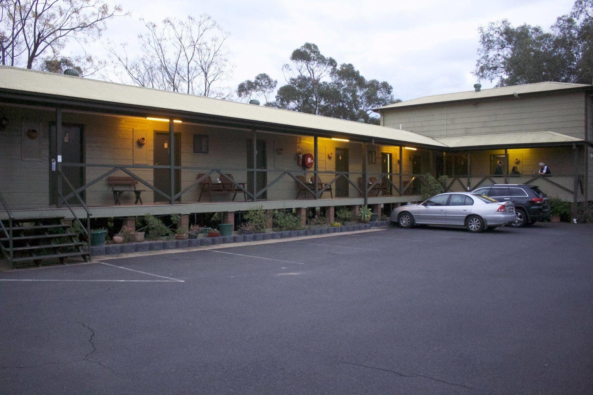 Lake Forbes Motel Eksteriør bilde